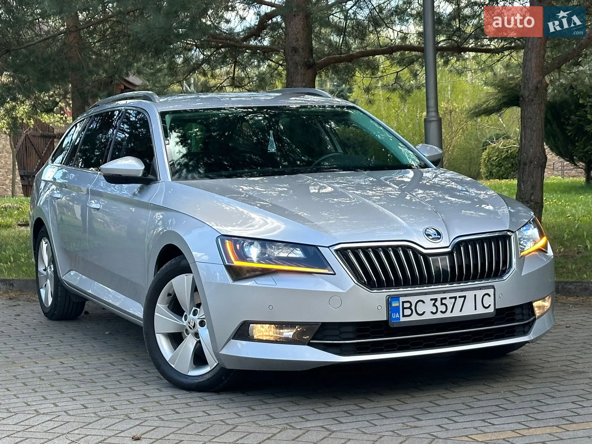 2018 Skoda Superb - мініатюра 2