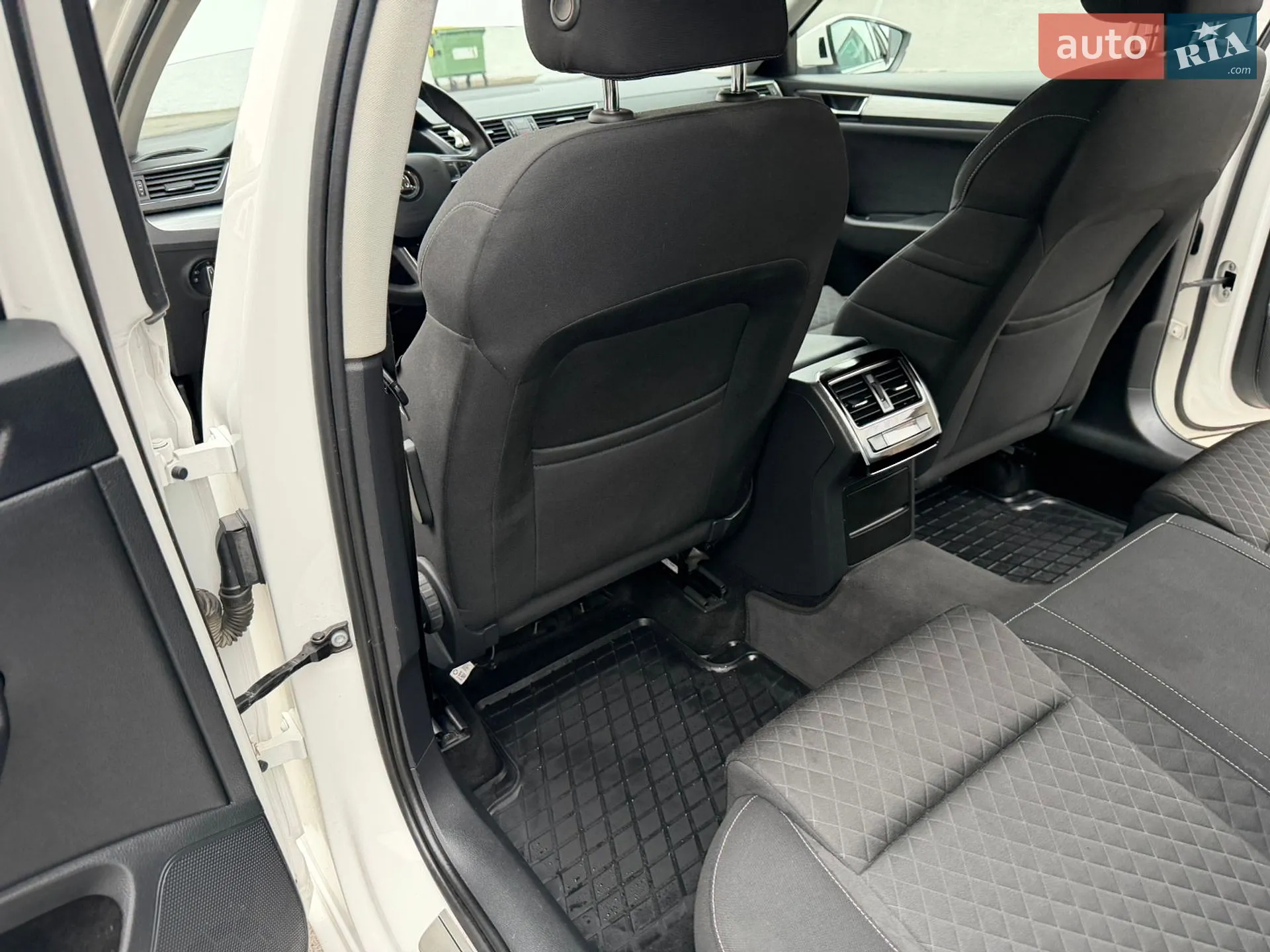 2020 Skoda Superb - мініатюра 21