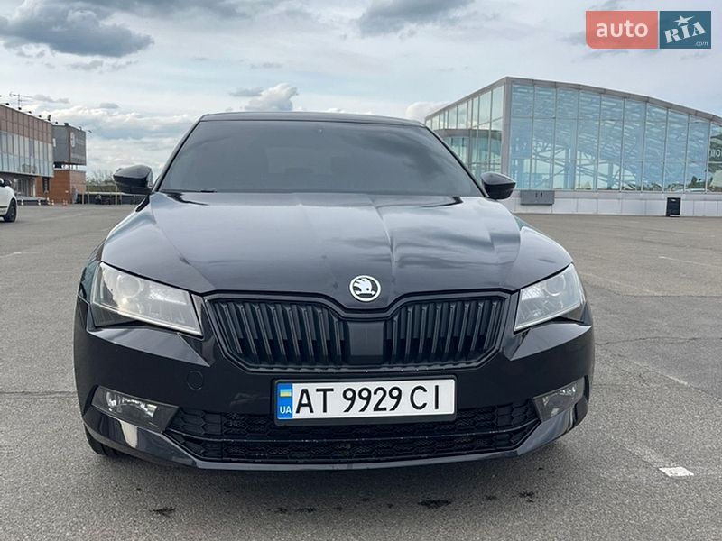 Лифтбек Skoda Superb 2016 в Киеве