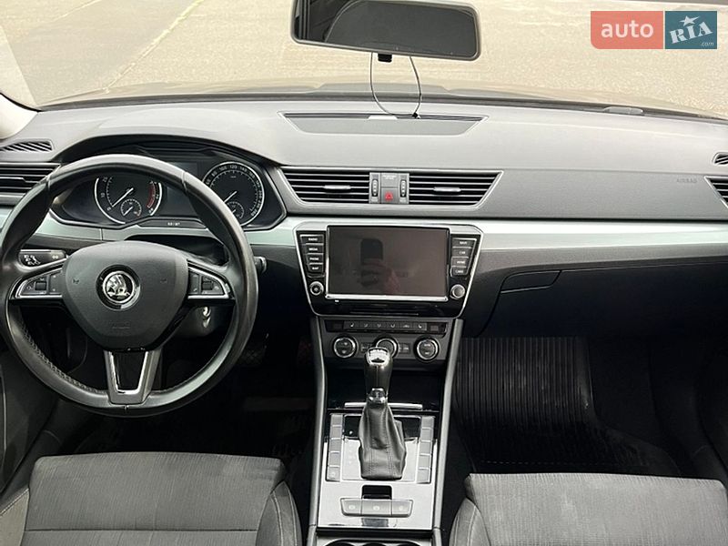 Лифтбек Skoda Superb 2016 в Киеве
