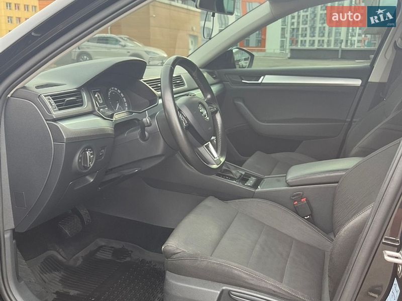 Лифтбек Skoda Superb 2016 в Киеве