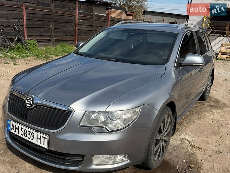 Универсал Skoda Superb 2010 в Гореничах