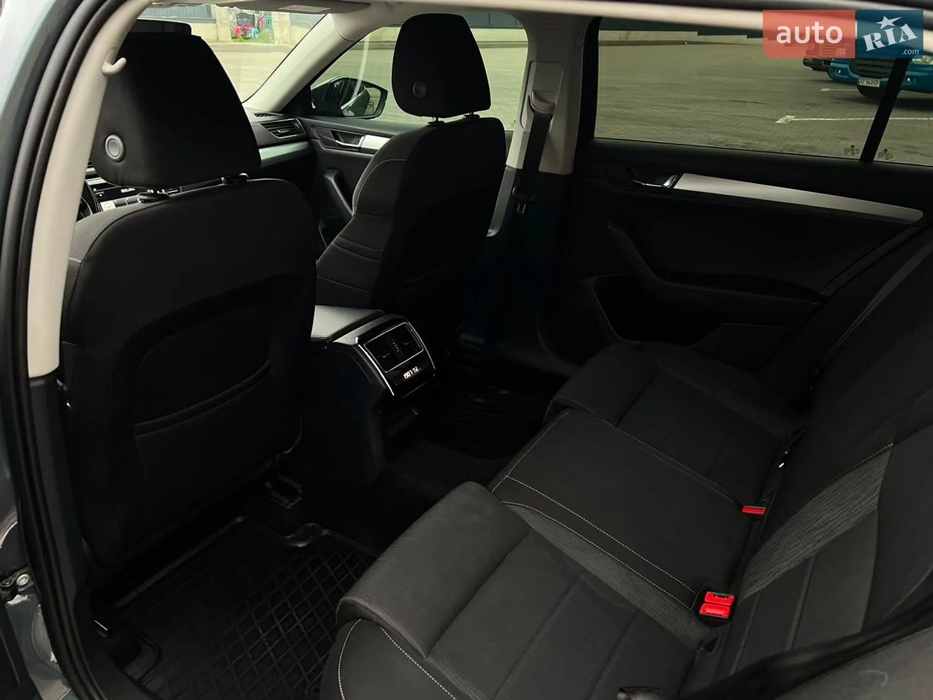 2017 Skoda Superb - мініатюра 9