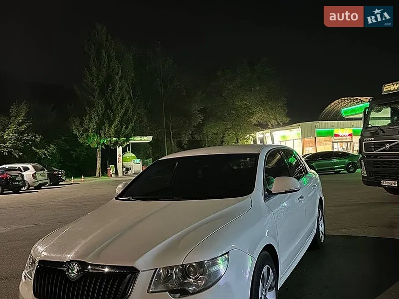 Skoda Superb 2012