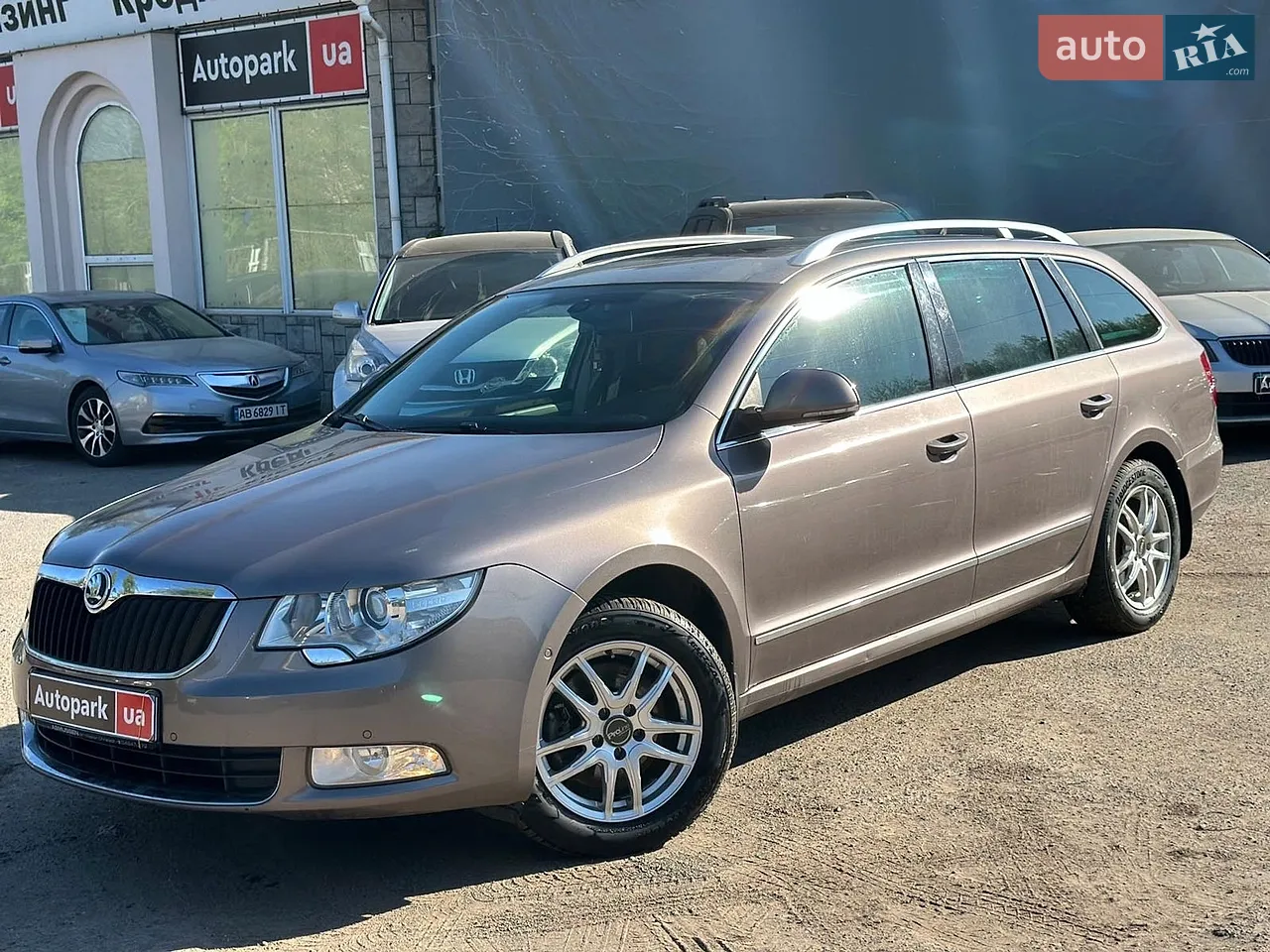 2011 Skoda Superb - мініатюра 22