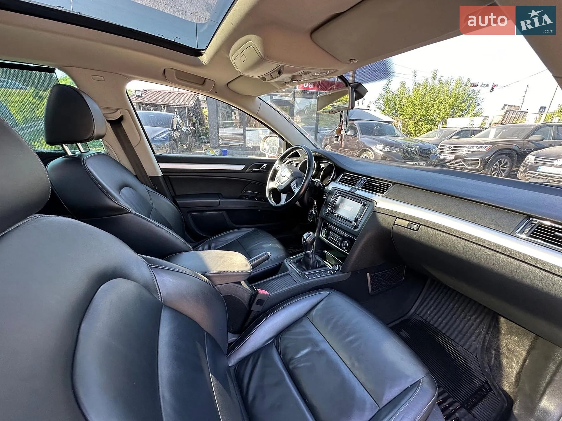 2010 Skoda Superb - мініатюра 15