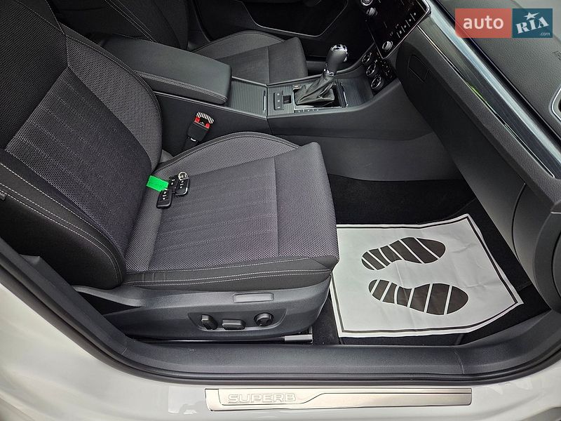 Универсал Skoda Superb 2020 в Киеве