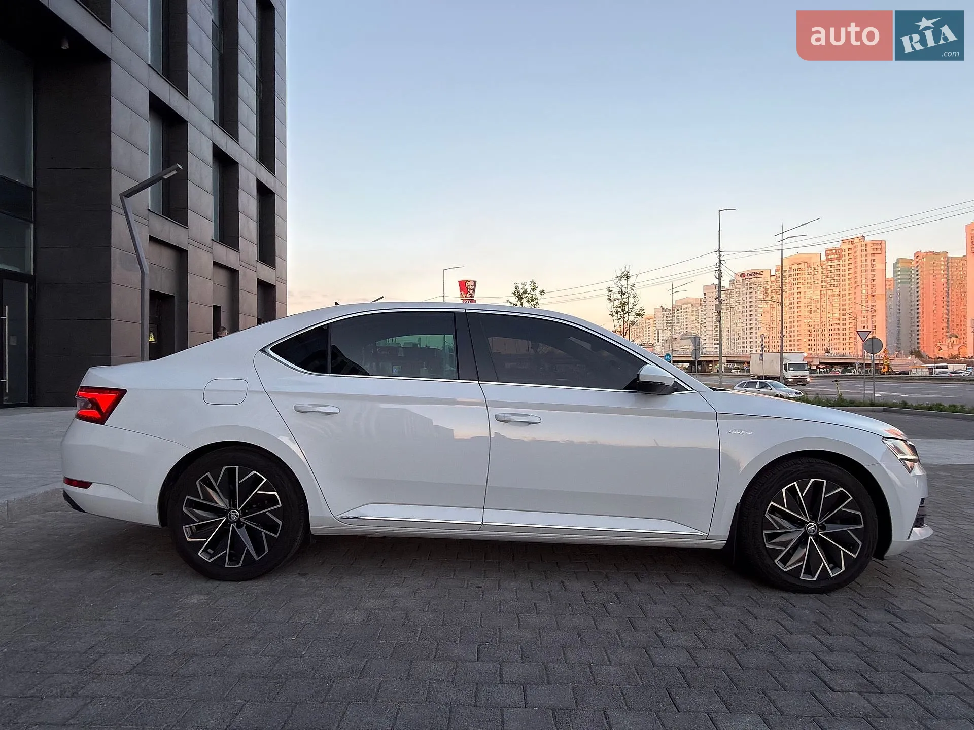 2022 Skoda Superb - мініатюра 8