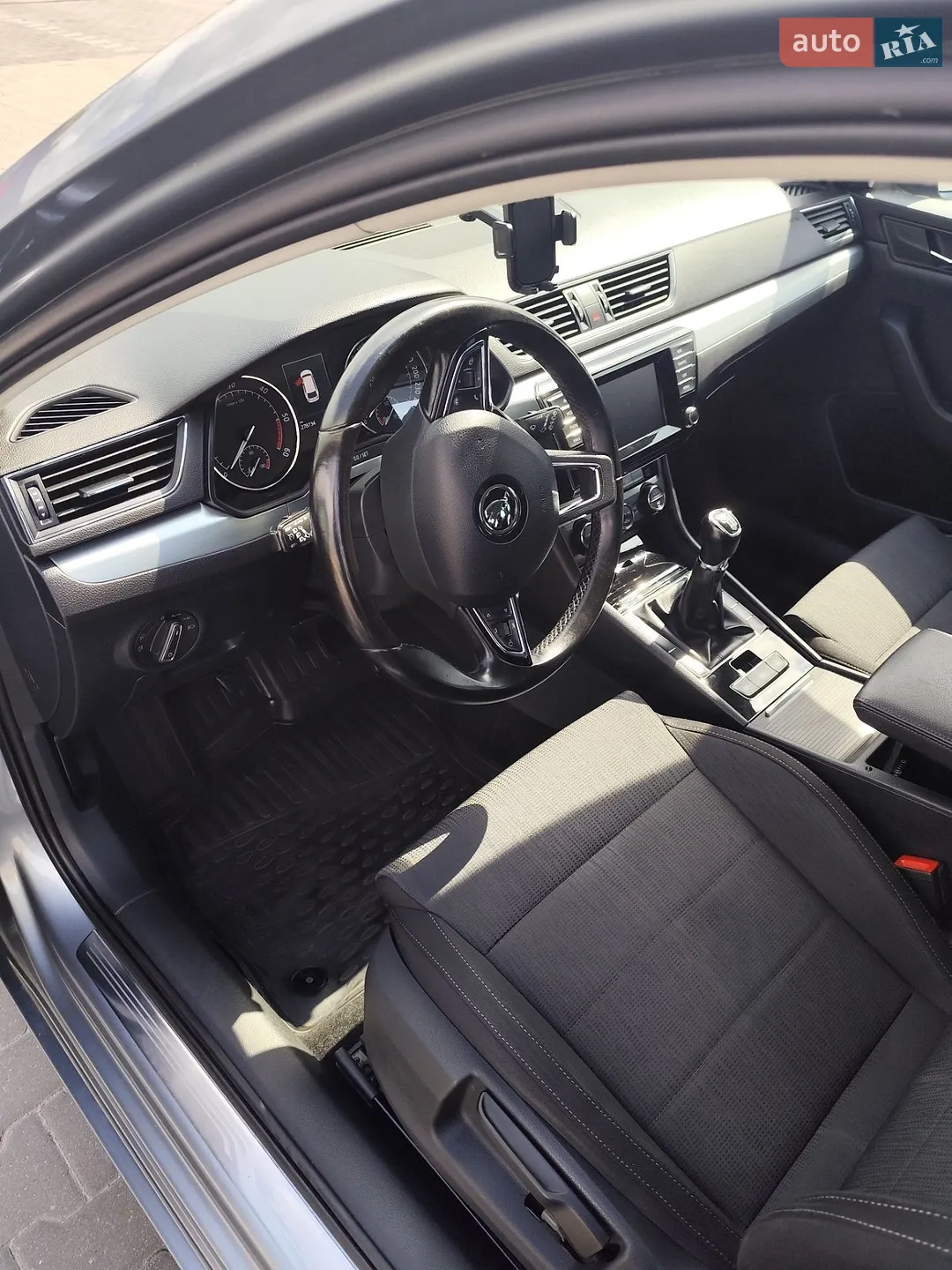 2016 Skoda Superb - мініатюра 2