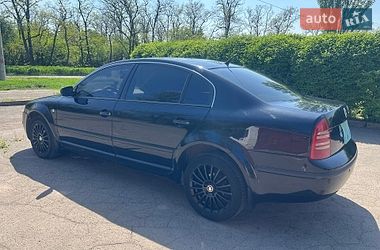 Лифтбек Skoda Superb 2004 в Кривом Роге