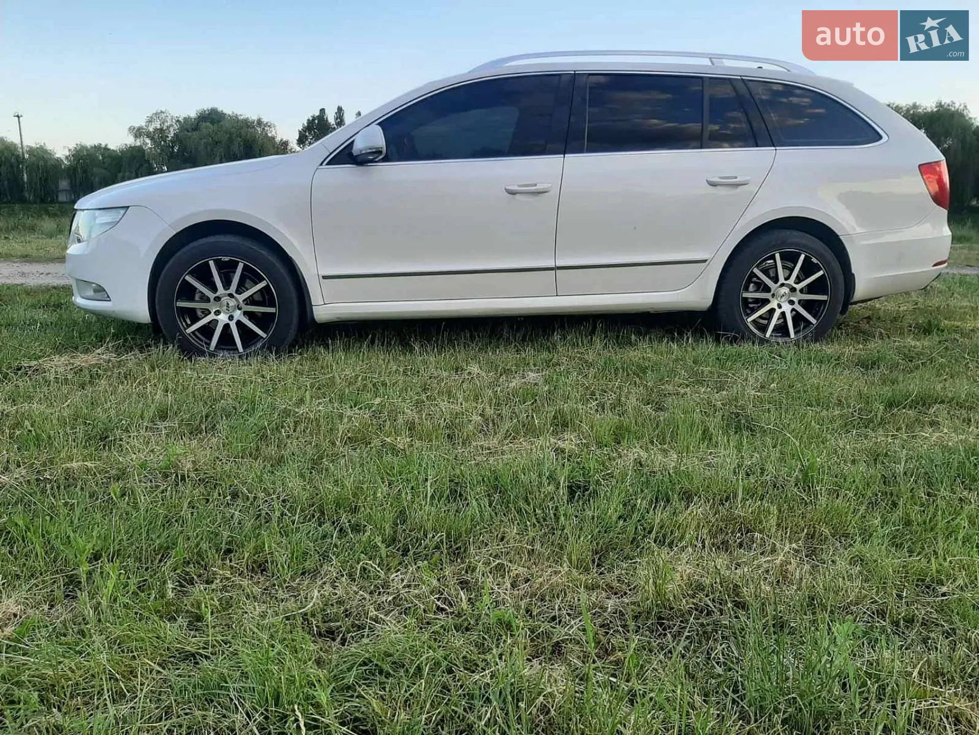 2012 Skoda Superb - мініатюра 3