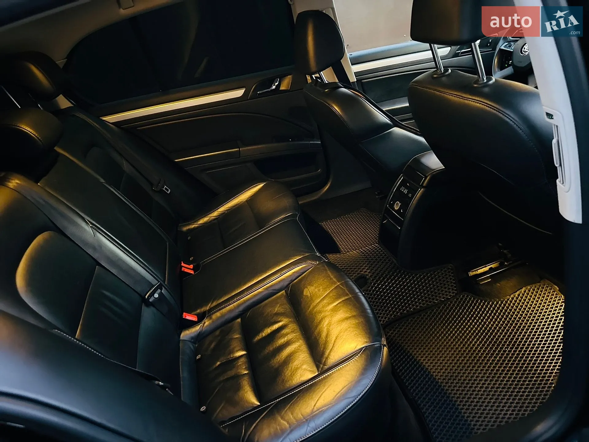 2015 Skoda Superb - мініатюра 48