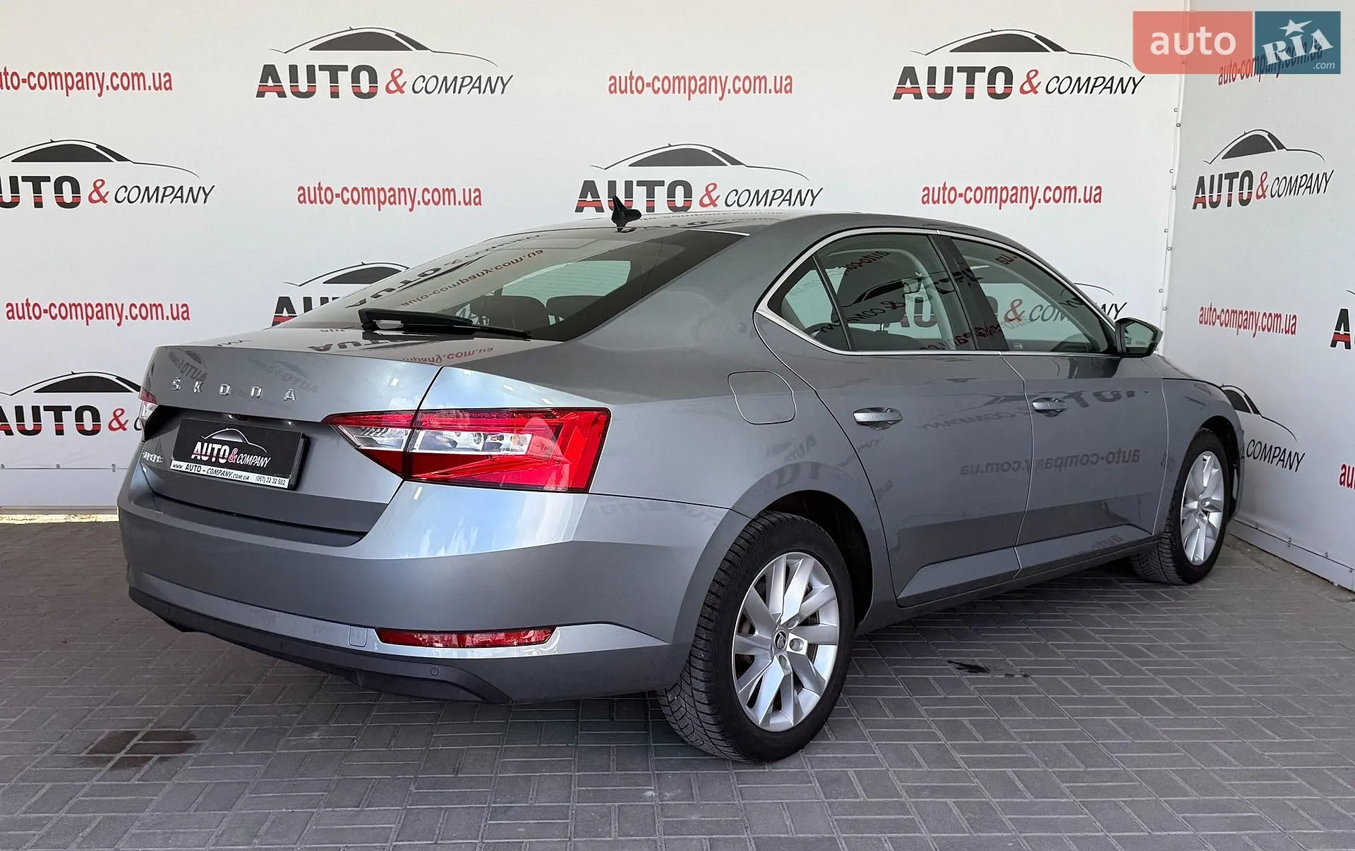 2020 Skoda Superb - мініатюра 3