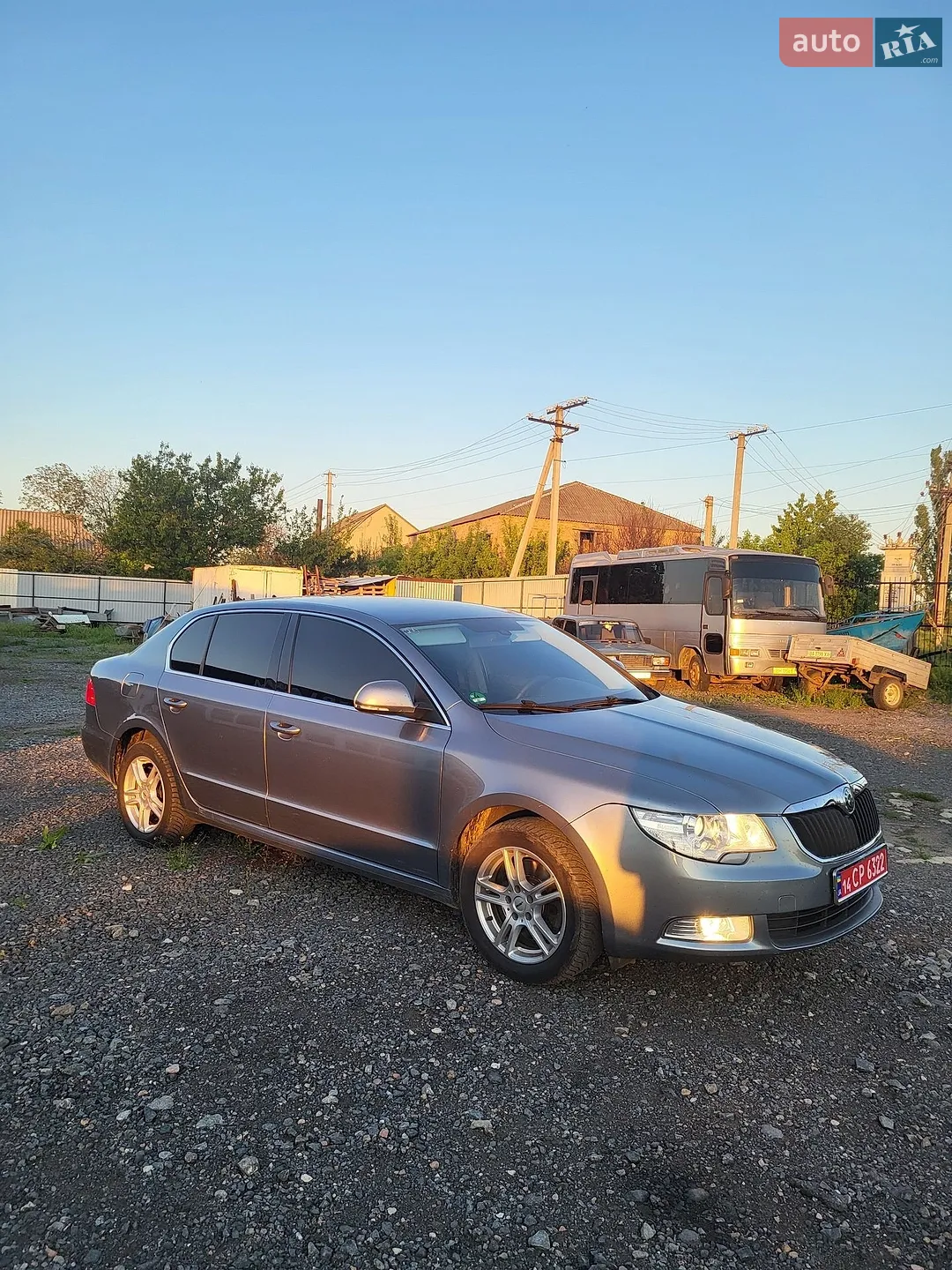 2010 Skoda Superb - мініатюра 4