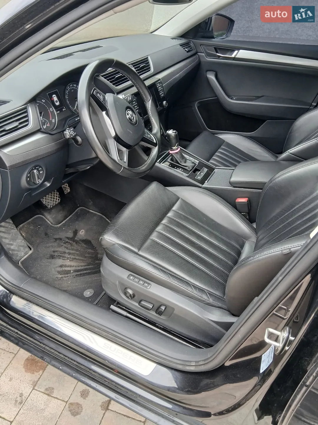 2016 Skoda Superb - мініатюра 2