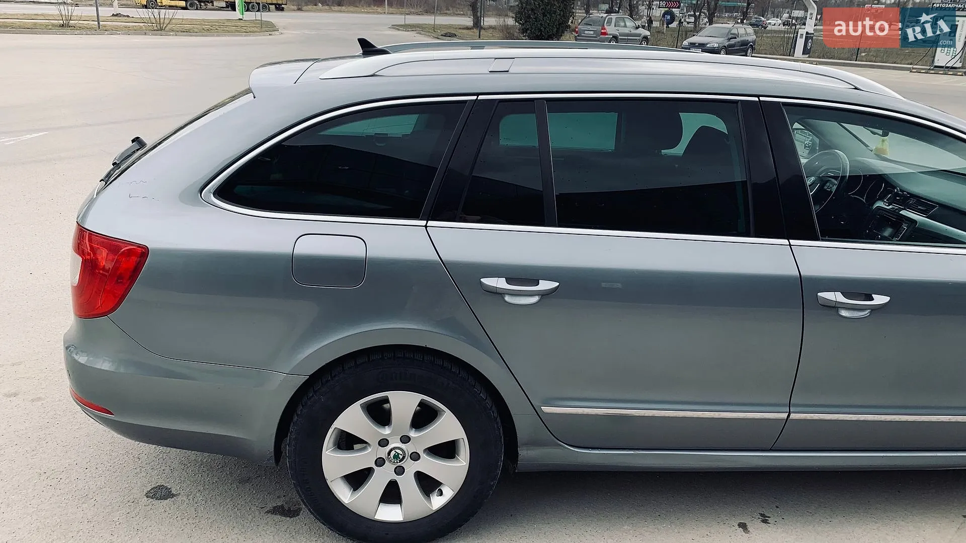 2012 Skoda Superb - мініатюра 13