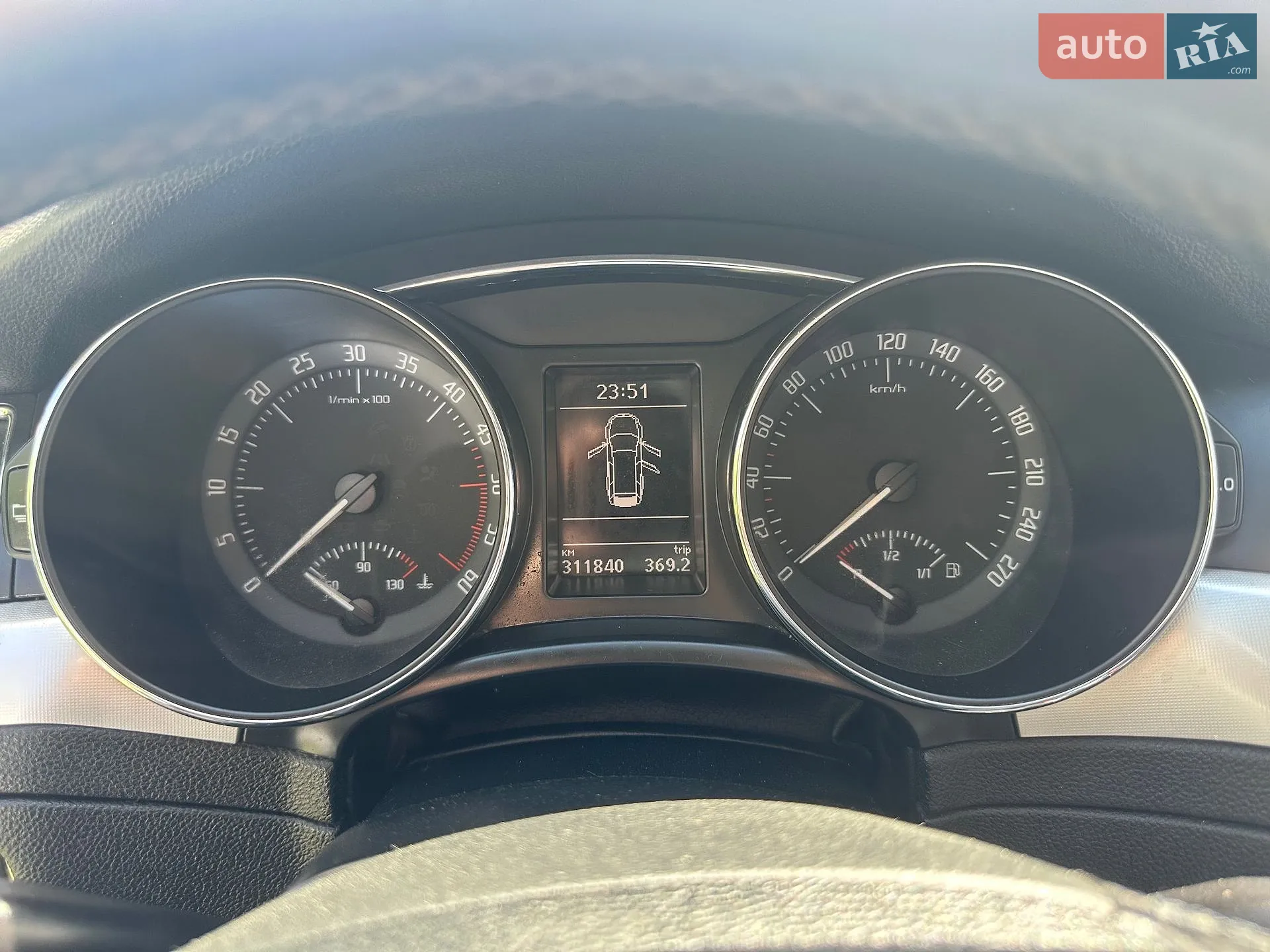 2010 Skoda Superb - мініатюра 40