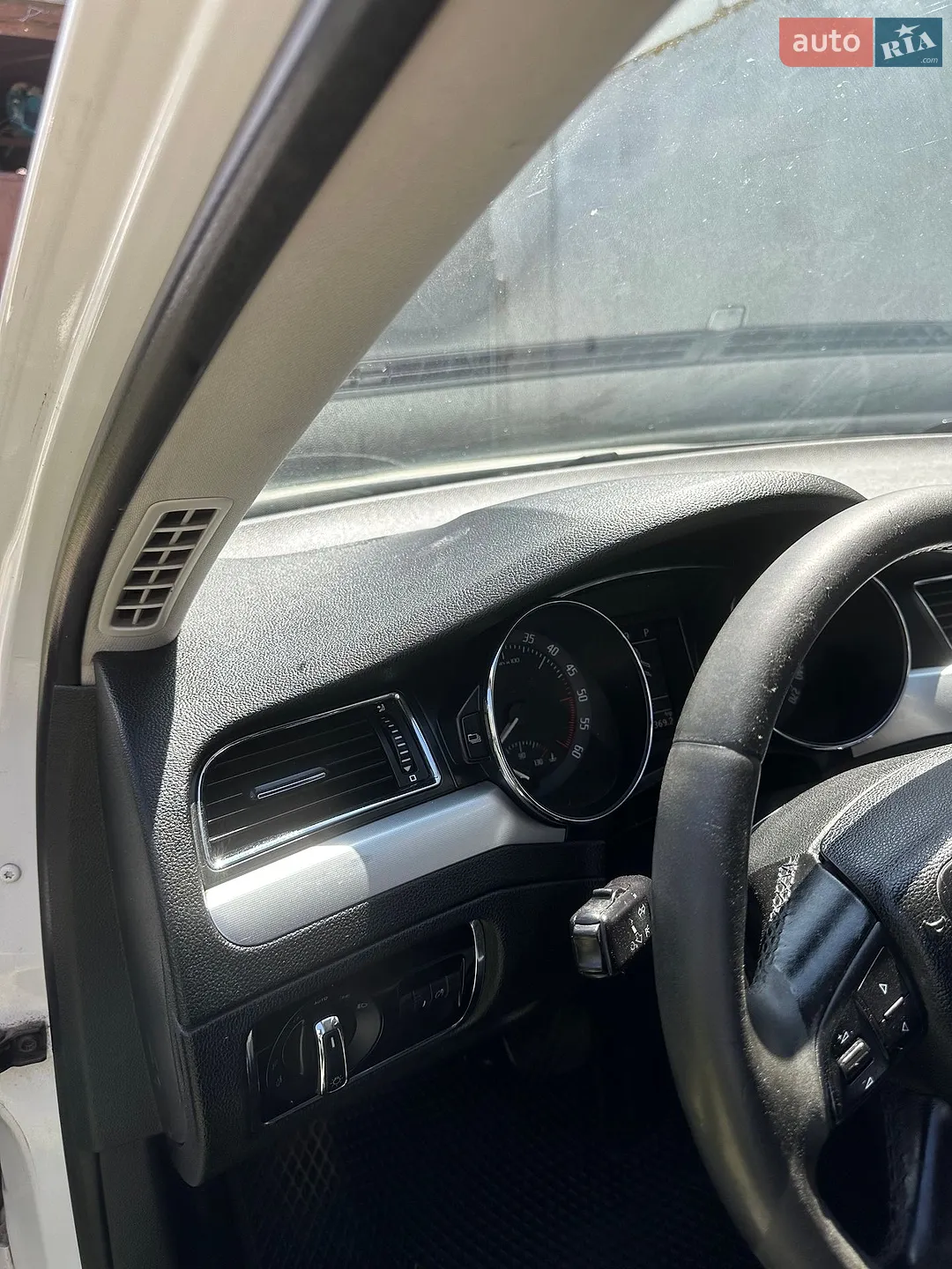 2010 Skoda Superb - мініатюра 33