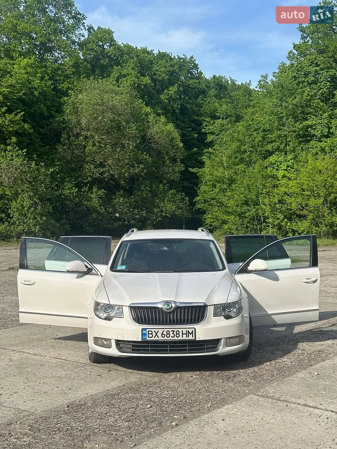 2010 Skoda Superb - мініатюра 10