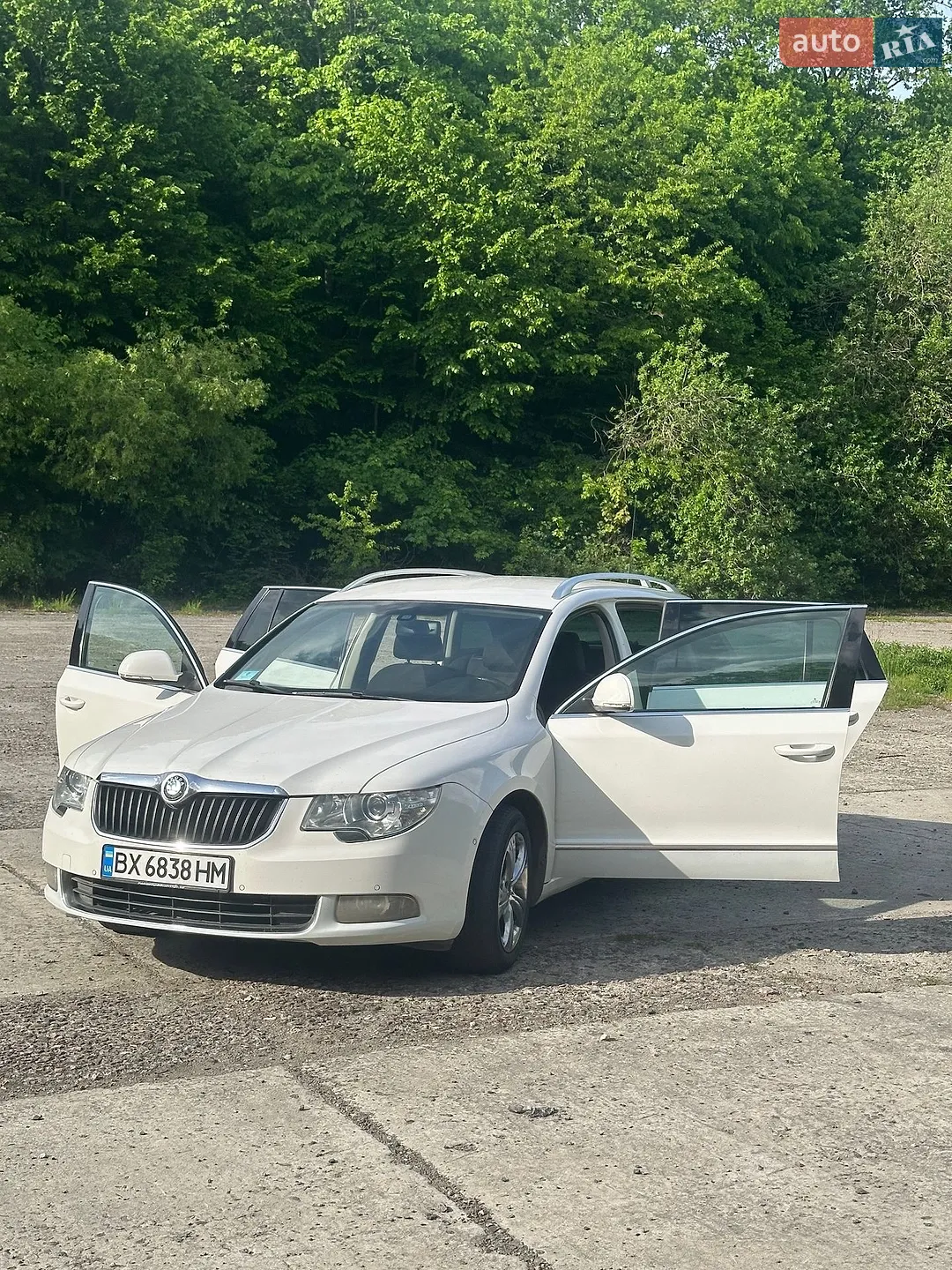 2010 Skoda Superb - мініатюра 8
