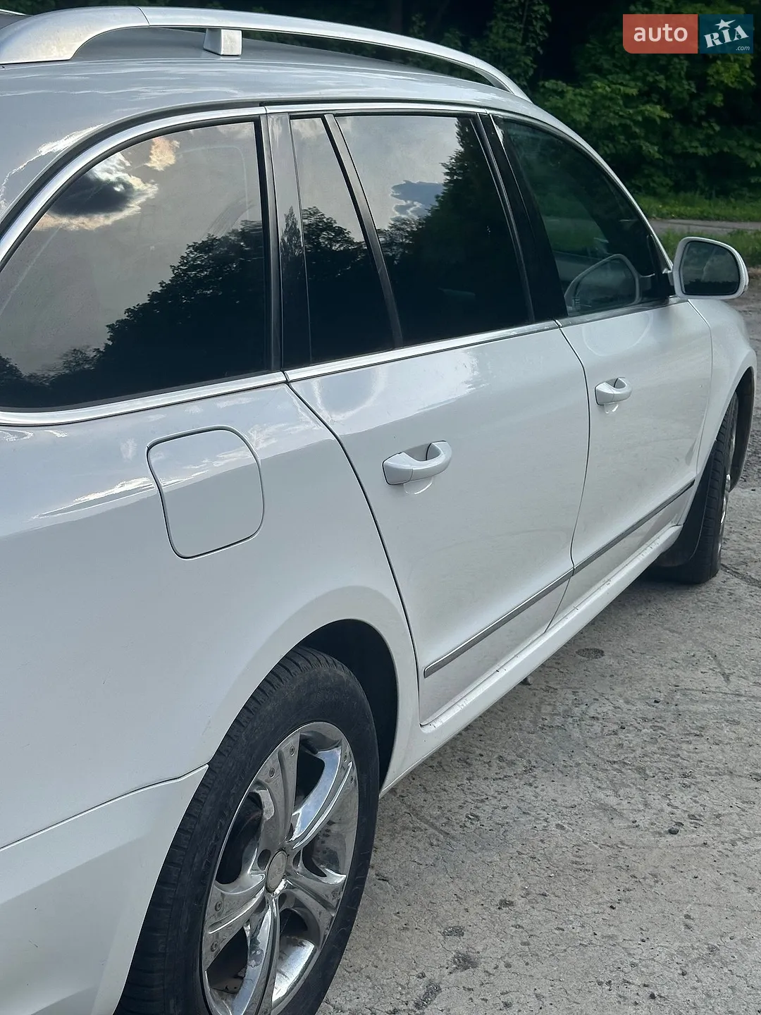 2010 Skoda Superb - мініатюра 6