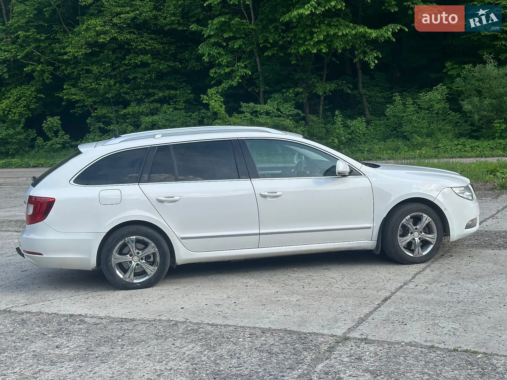 2010 Skoda Superb - мініатюра 5