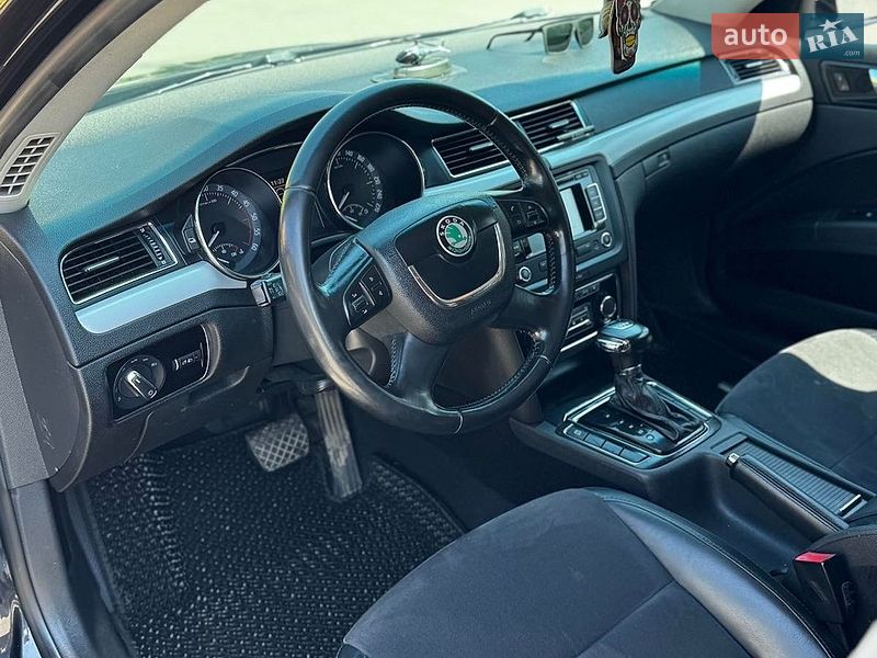 Універсал Skoda Superb 2012 в Хмельницькому