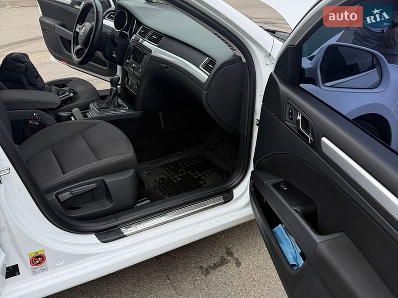 Універсал Skoda Superb 2014 в Києві