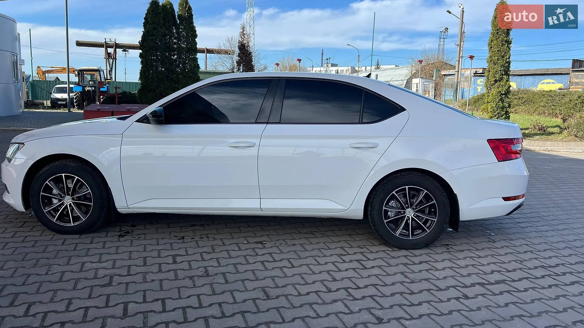 2015 Skoda Superb - мініатюра 7