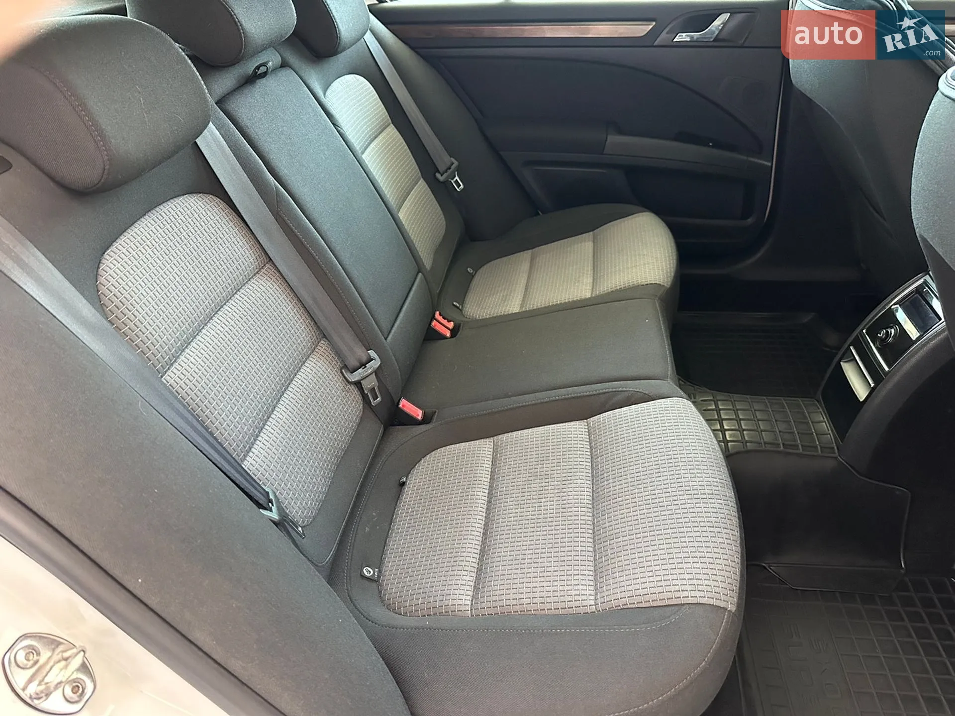 2013 Skoda Superb - мініатюра 18
