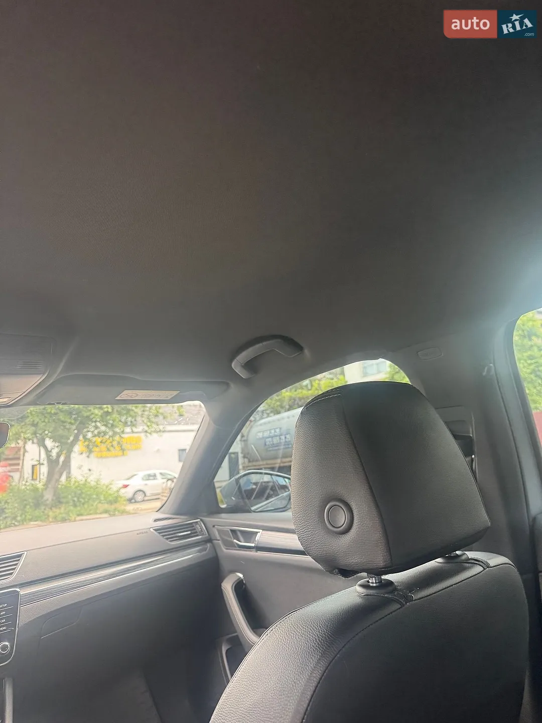 2019 Skoda Superb - мініатюра 9