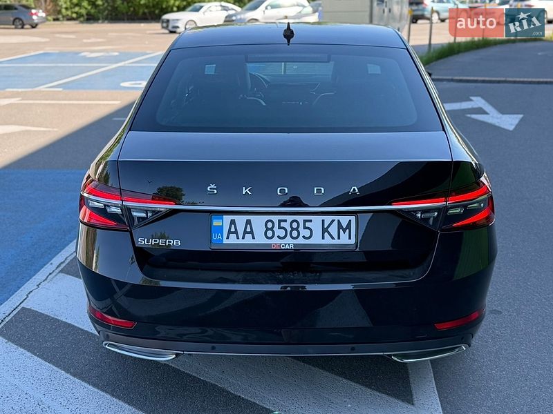 Лифтбек Skoda Superb 2021 в Киеве