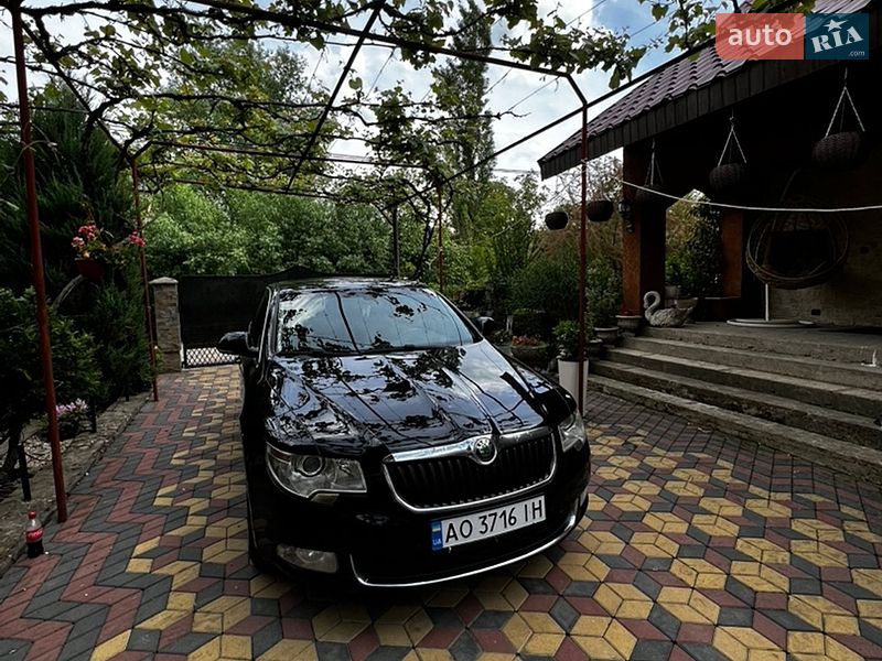 Skoda Superb 2011
