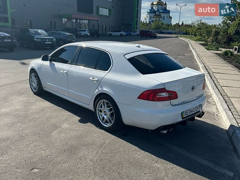 Лифтбек Skoda Superb 2011 в Кривом Роге