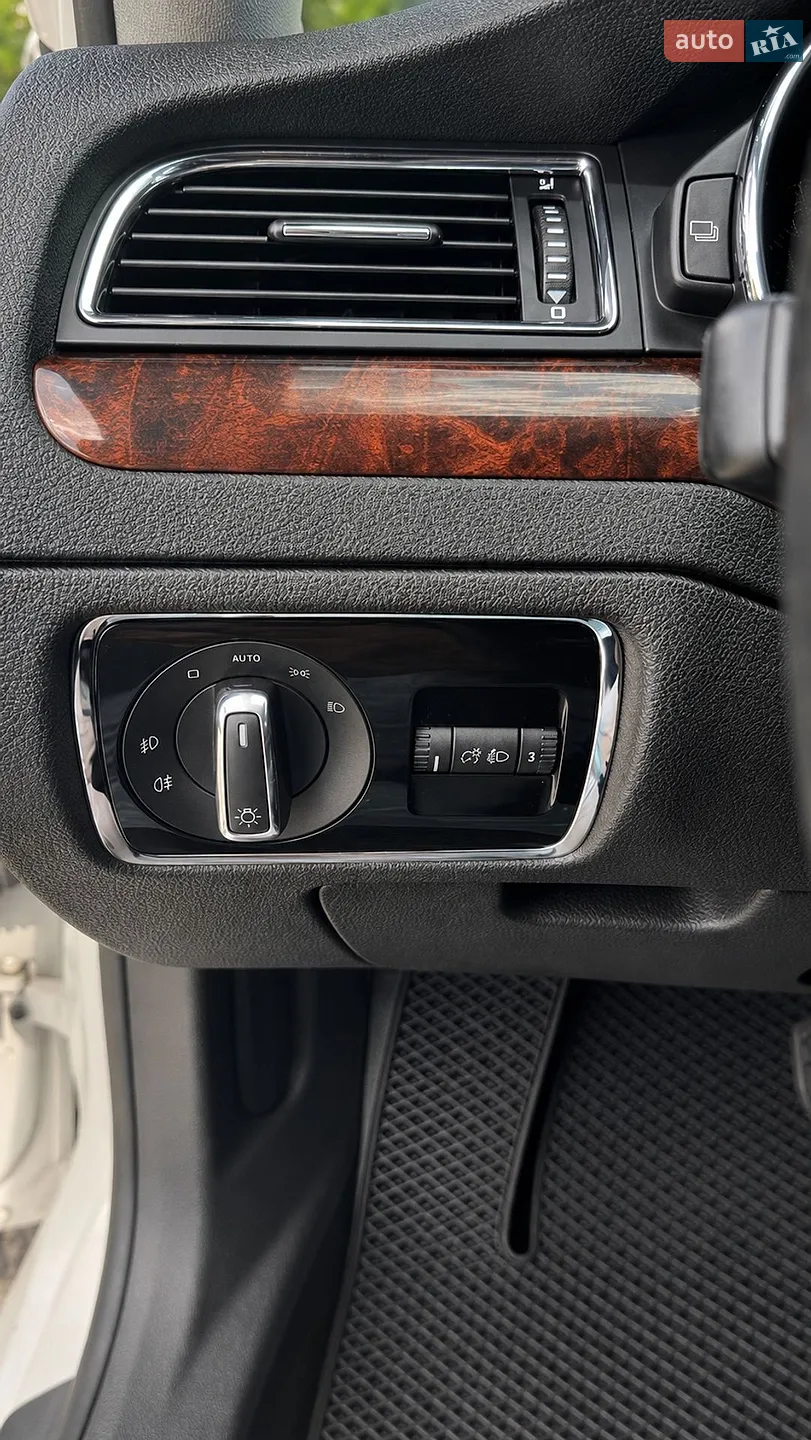 2010 Skoda Superb - мініатюра 25