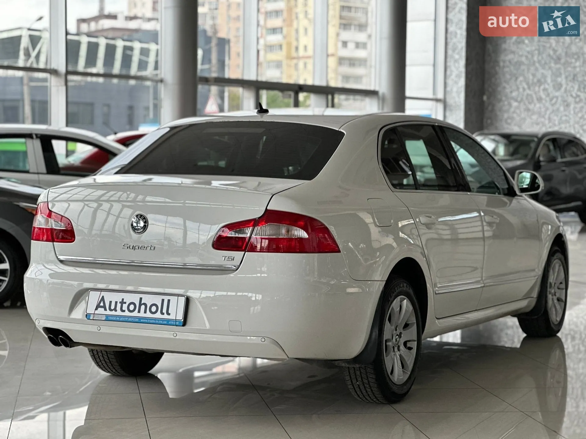 2010 Skoda Superb - мініатюра 6