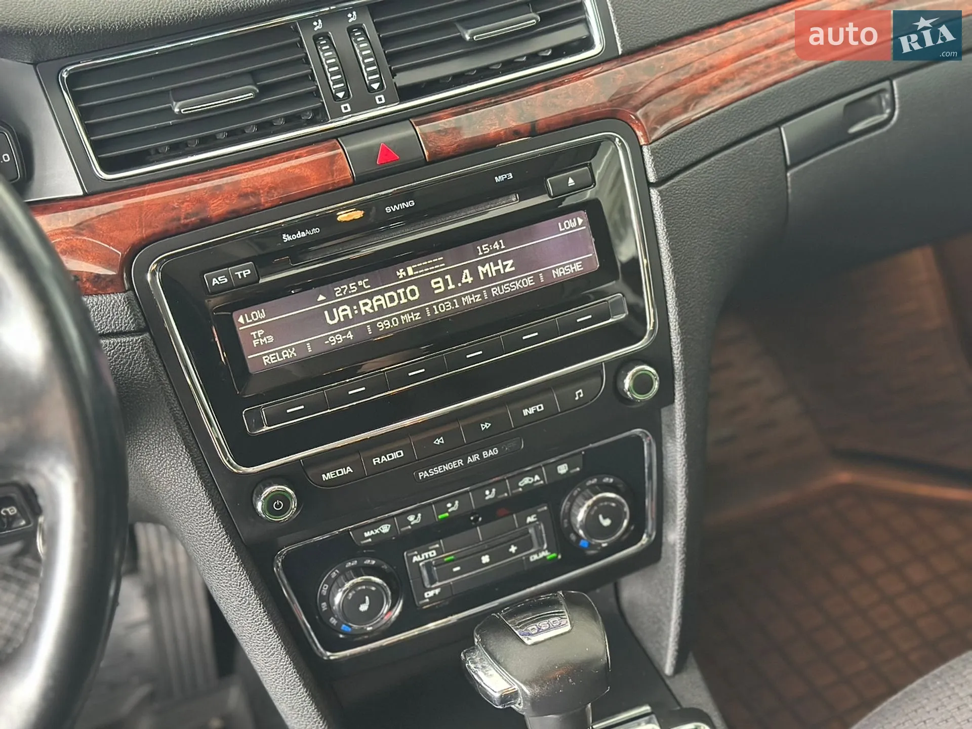 2010 Skoda Superb - мініатюра 18