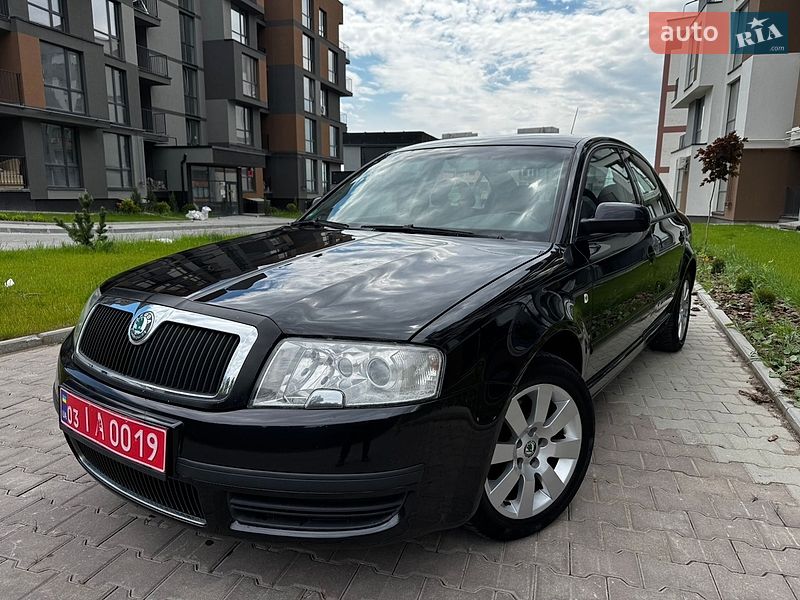 Лифтбек Skoda Superb 2004 в Тернополе