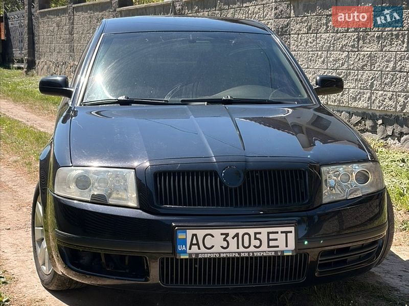 Лифтбек Skoda Superb 2004 в Луцке