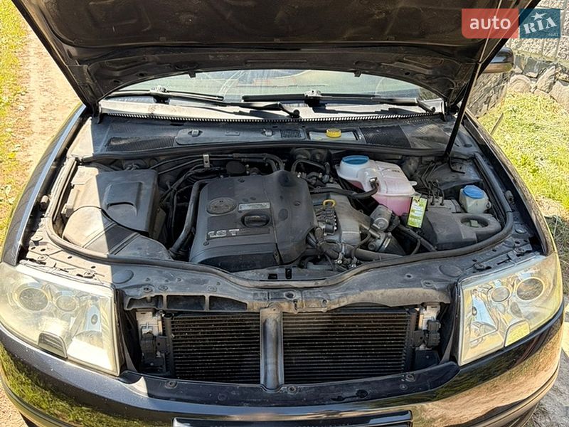 Лифтбек Skoda Superb 2004 в Луцке
