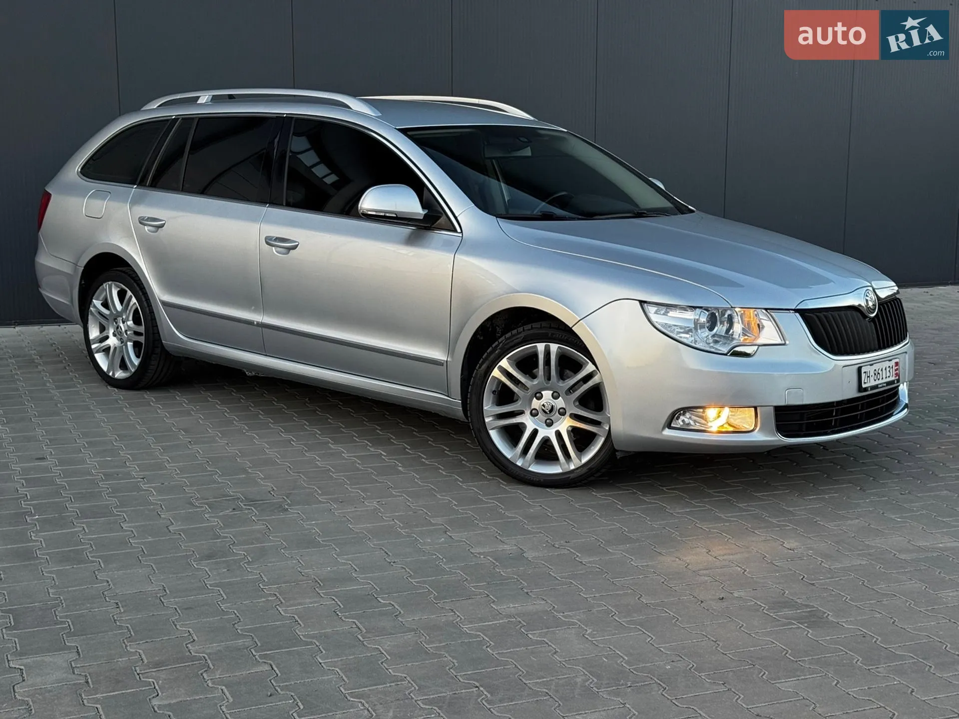 2011 Skoda Superb - мініатюра 11