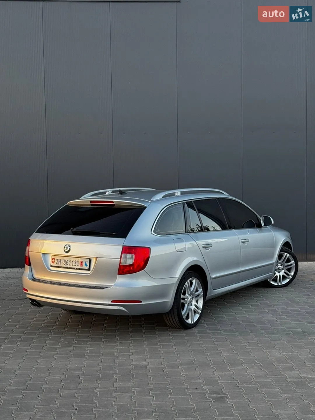 2011 Skoda Superb - мініатюра 20