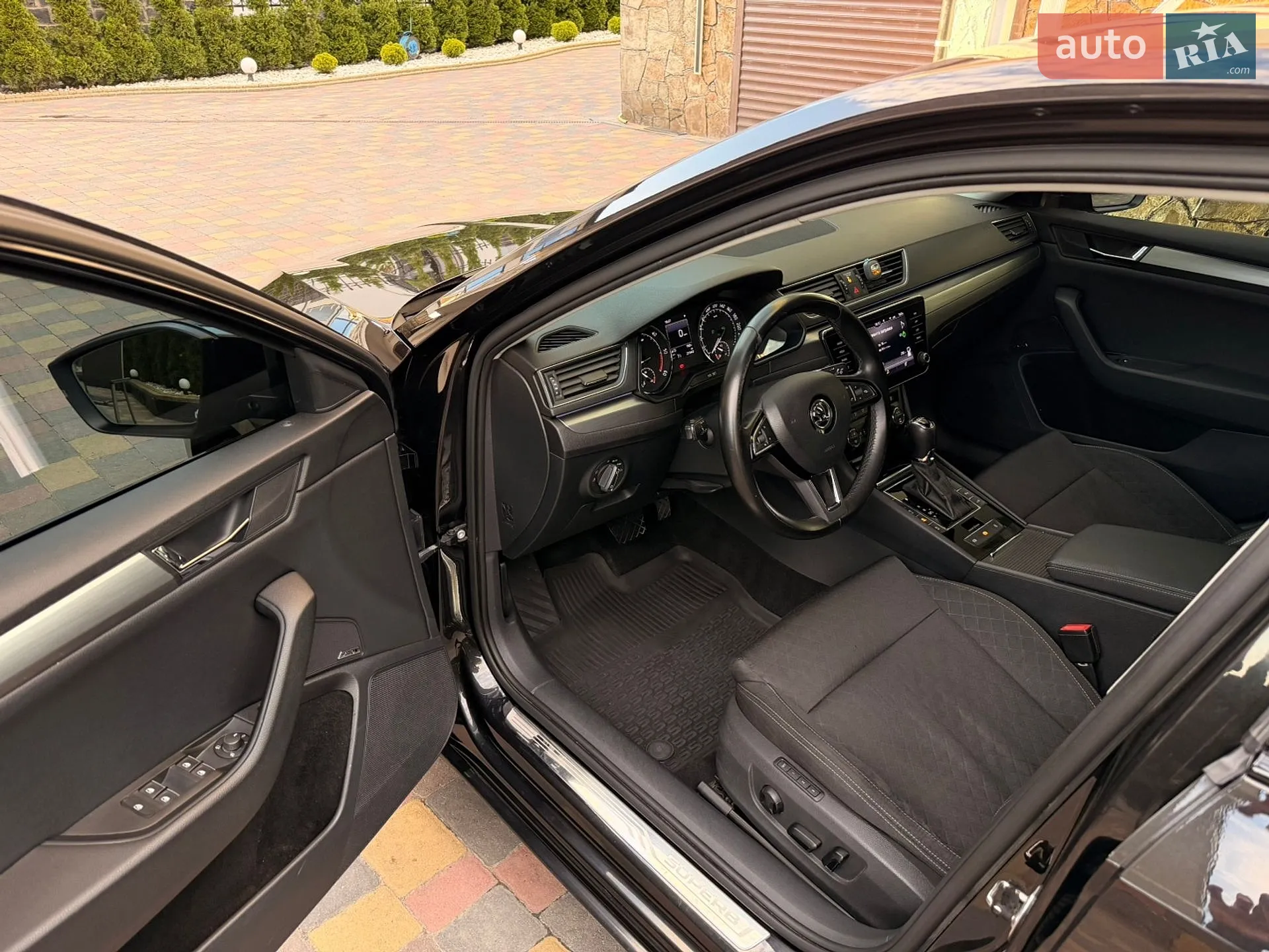 2016 Skoda Superb - мініатюра 16