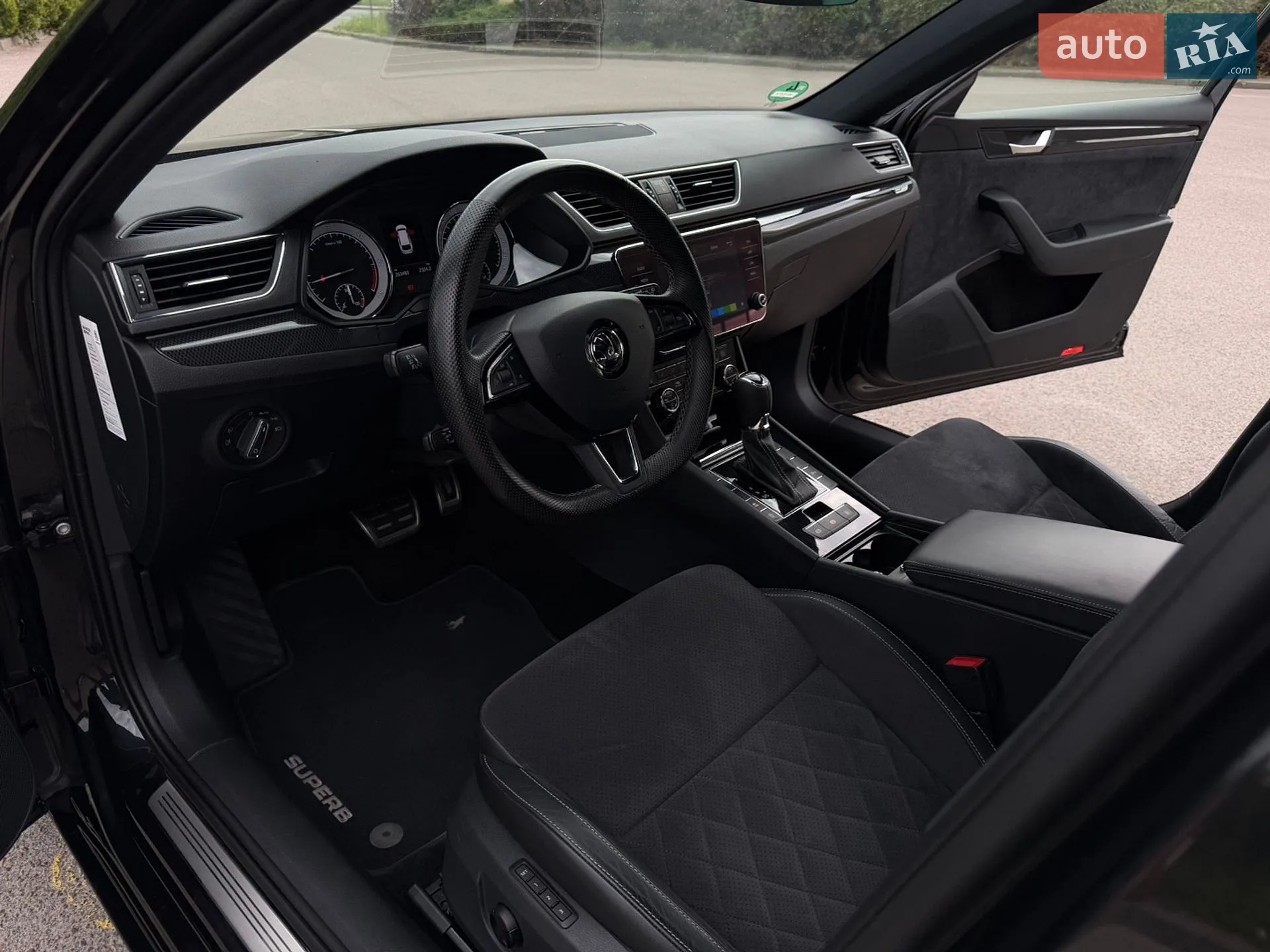 2018 Skoda Superb - мініатюра 119