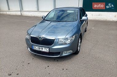 Лифтбек Skoda Superb 2009 в Львове