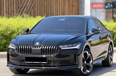 Лифтбек Skoda Superb 2025 в Киеве