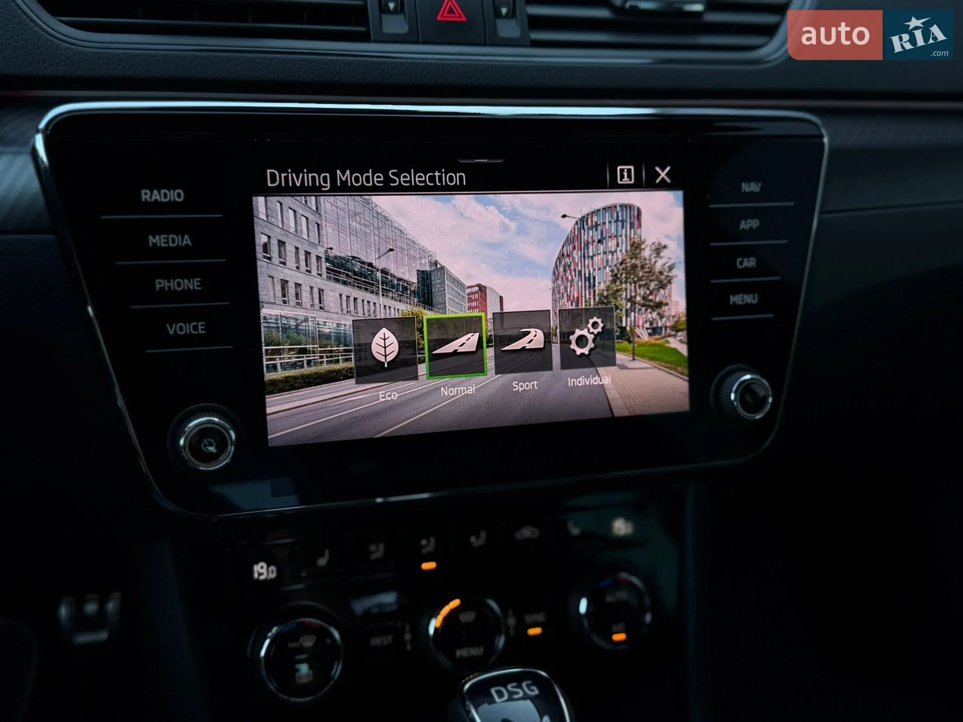2022 Skoda Superb - мініатюра 54