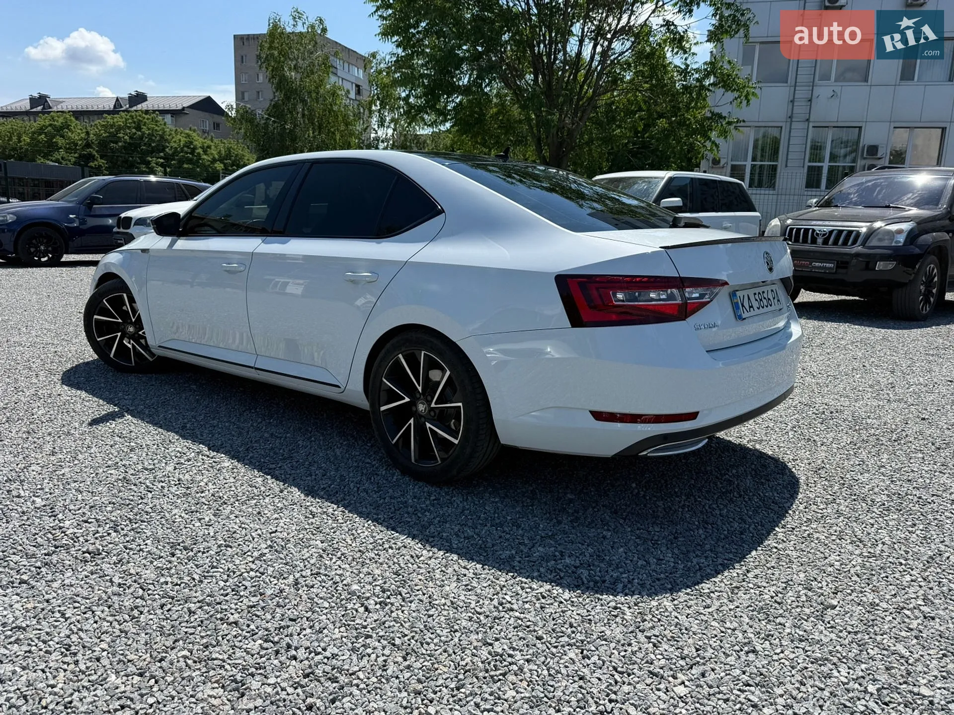 2016 Skoda Superb - мініатюра 20