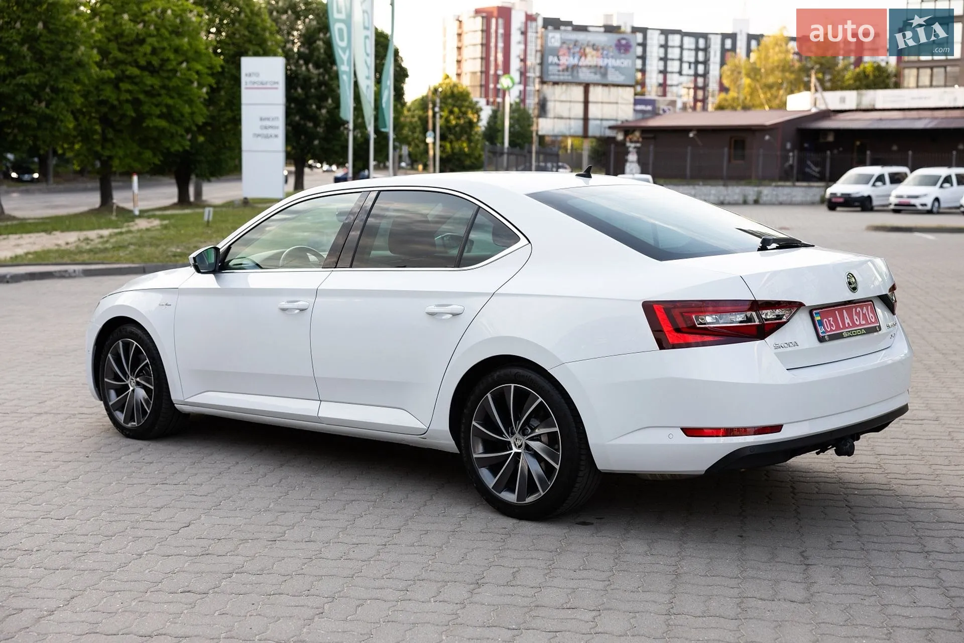 2017 Skoda Superb - мініатюра 7