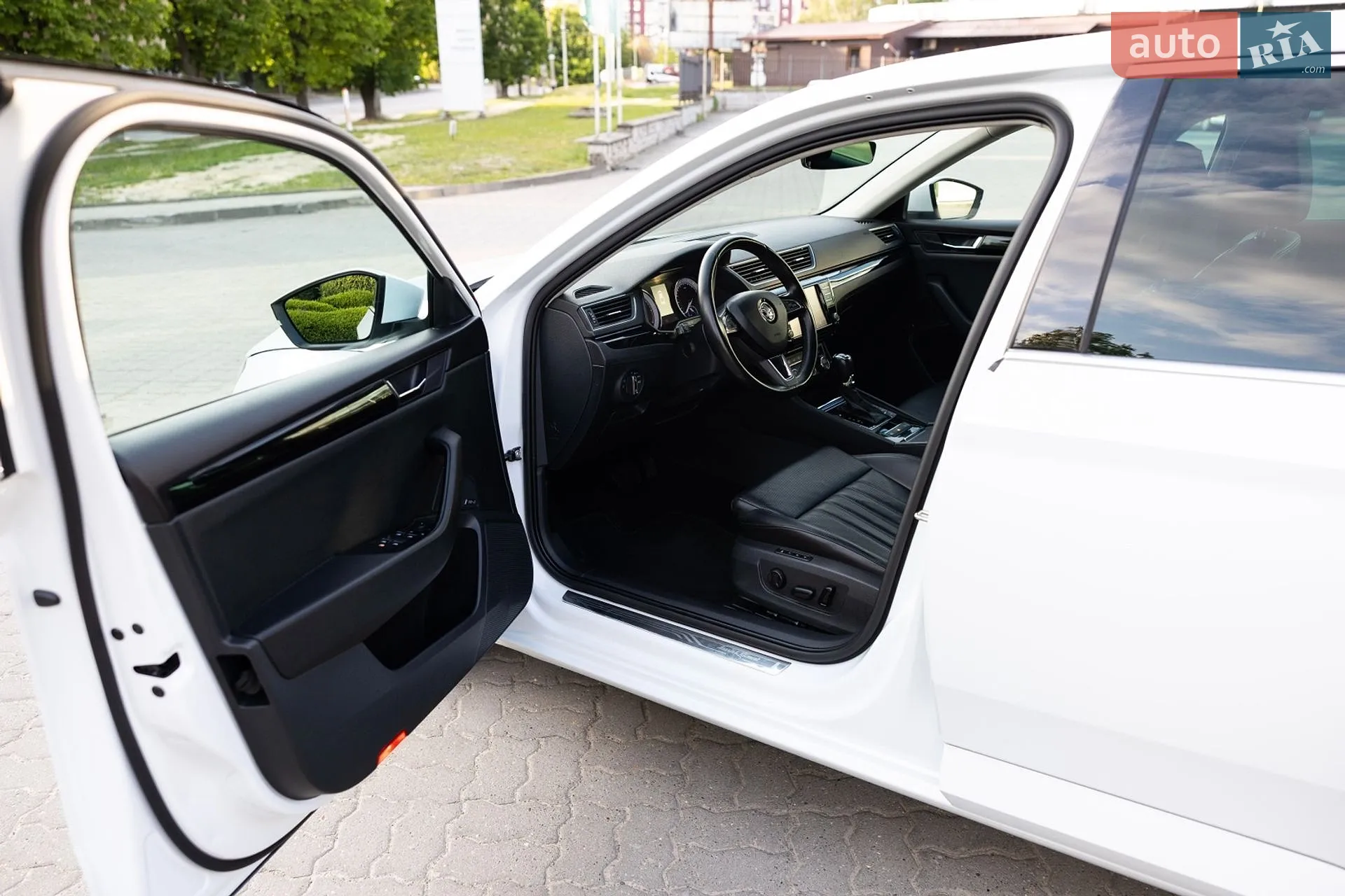 2017 Skoda Superb - мініатюра 17